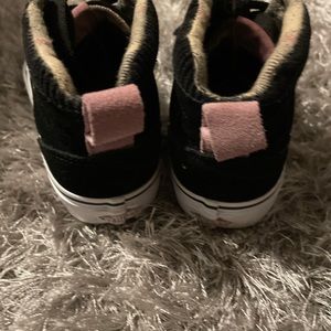 Womens size 6.5 Vans mid tops . Like new ! Wore once